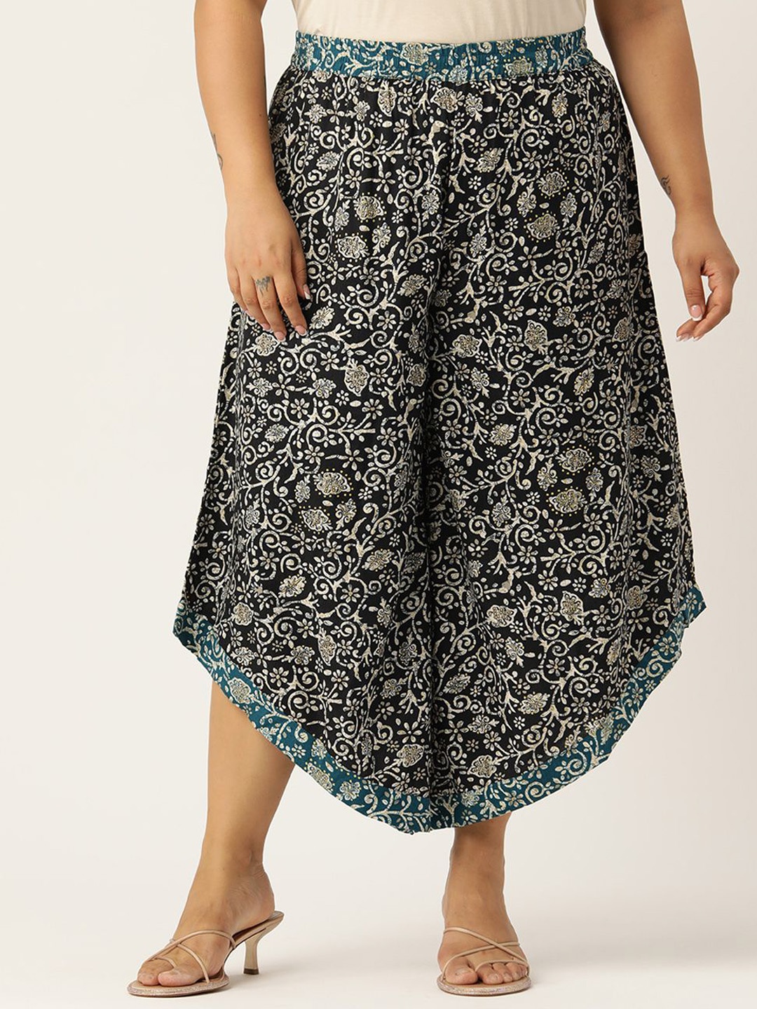 

theRebelinme Women Plus Size Floral Printed Flared Palazzo, Black