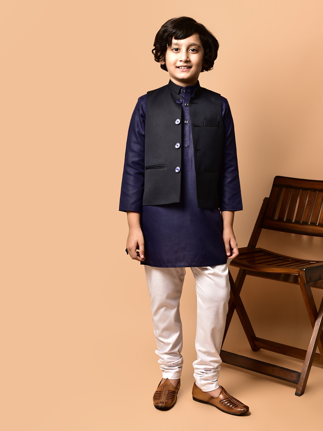 

PRINTINDIA Boys Band Collar Straight Kurta with Trouser & Nehru Jacket, Navy blue