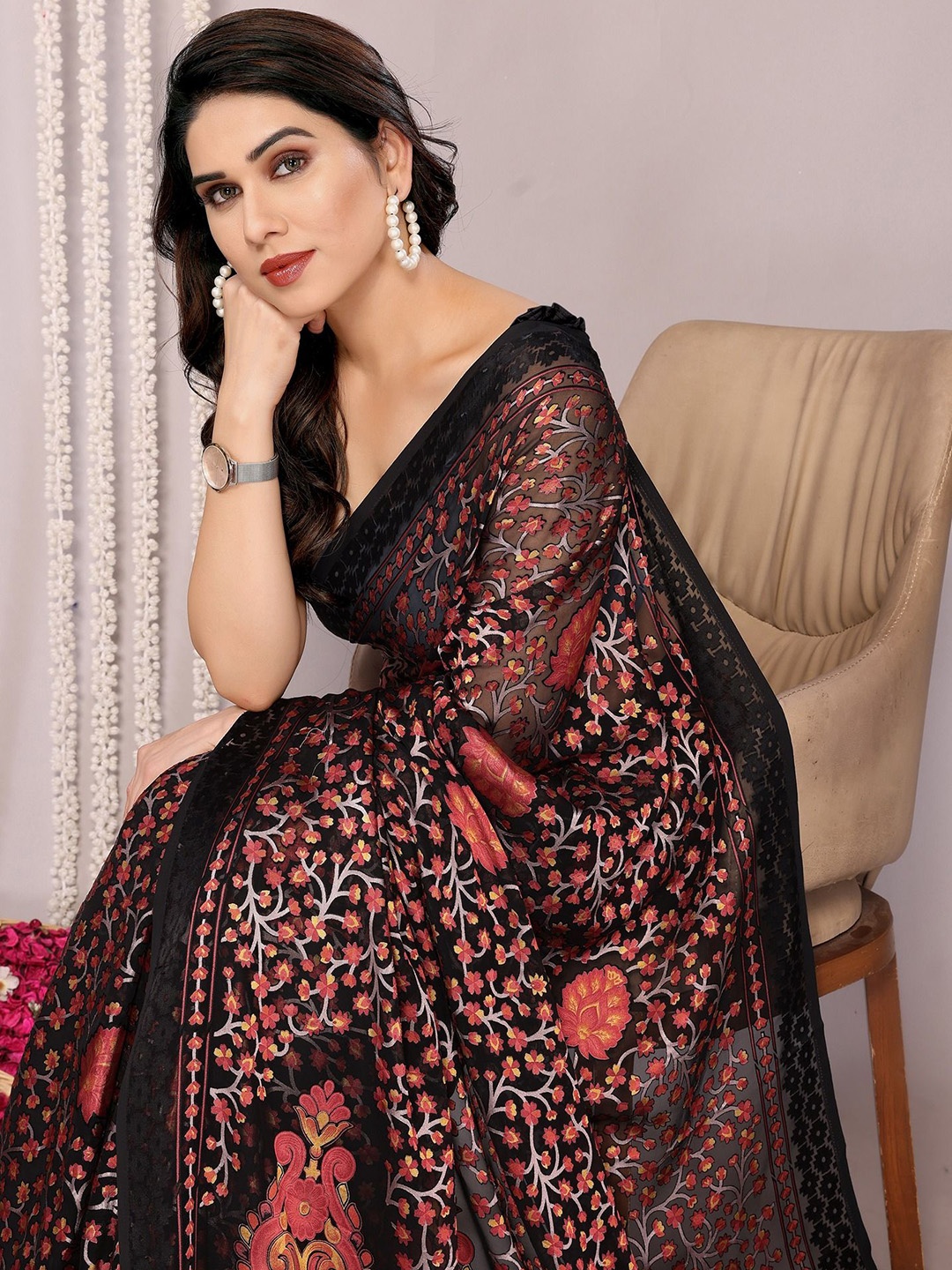 

MIRCHI FASHION Floral Printed Brasso Saree, Black