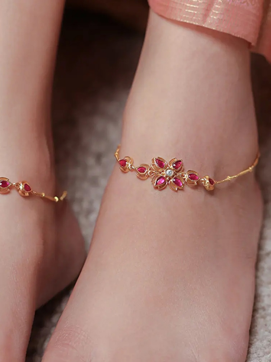

Unniyarcha 92.5 Silver Gold-Plated Artificial Stones and Beads Anklet
