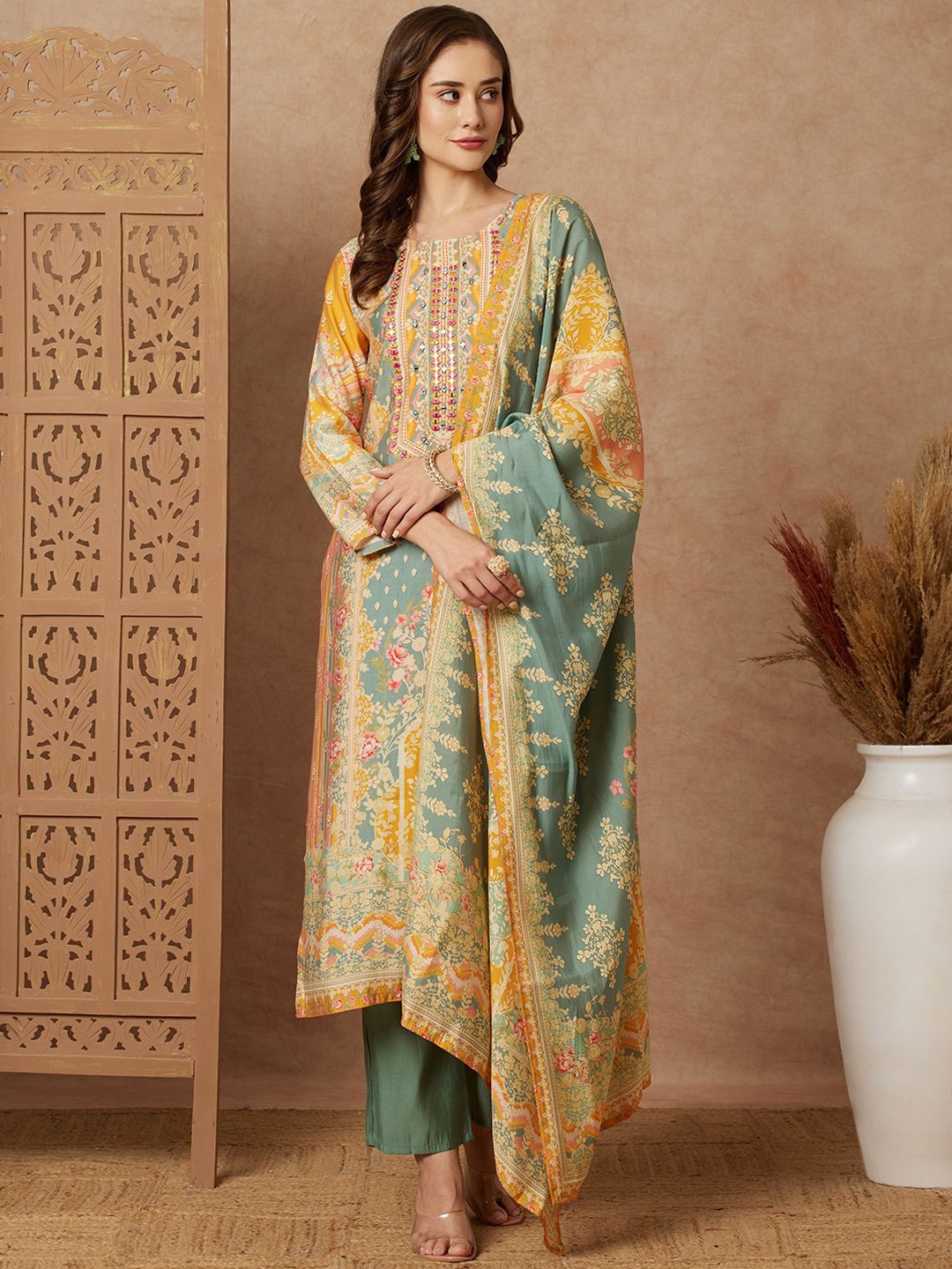 

FASHOR Ethnic Motifs Printed Mirror Work Straight Kurta With Trouser & Dupatta, Green