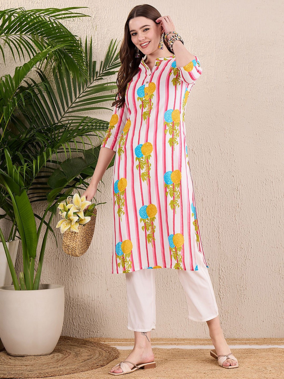 

Anouk Women Floral Printed Mandarin Collar Cotton Straight Kurta, Multi