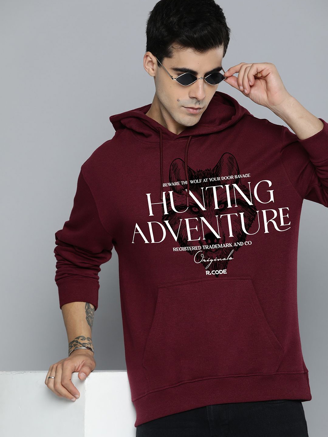 

R.Code by The Roadster Life Co. Men Printed Hooded Sweatshirt, Burgundy