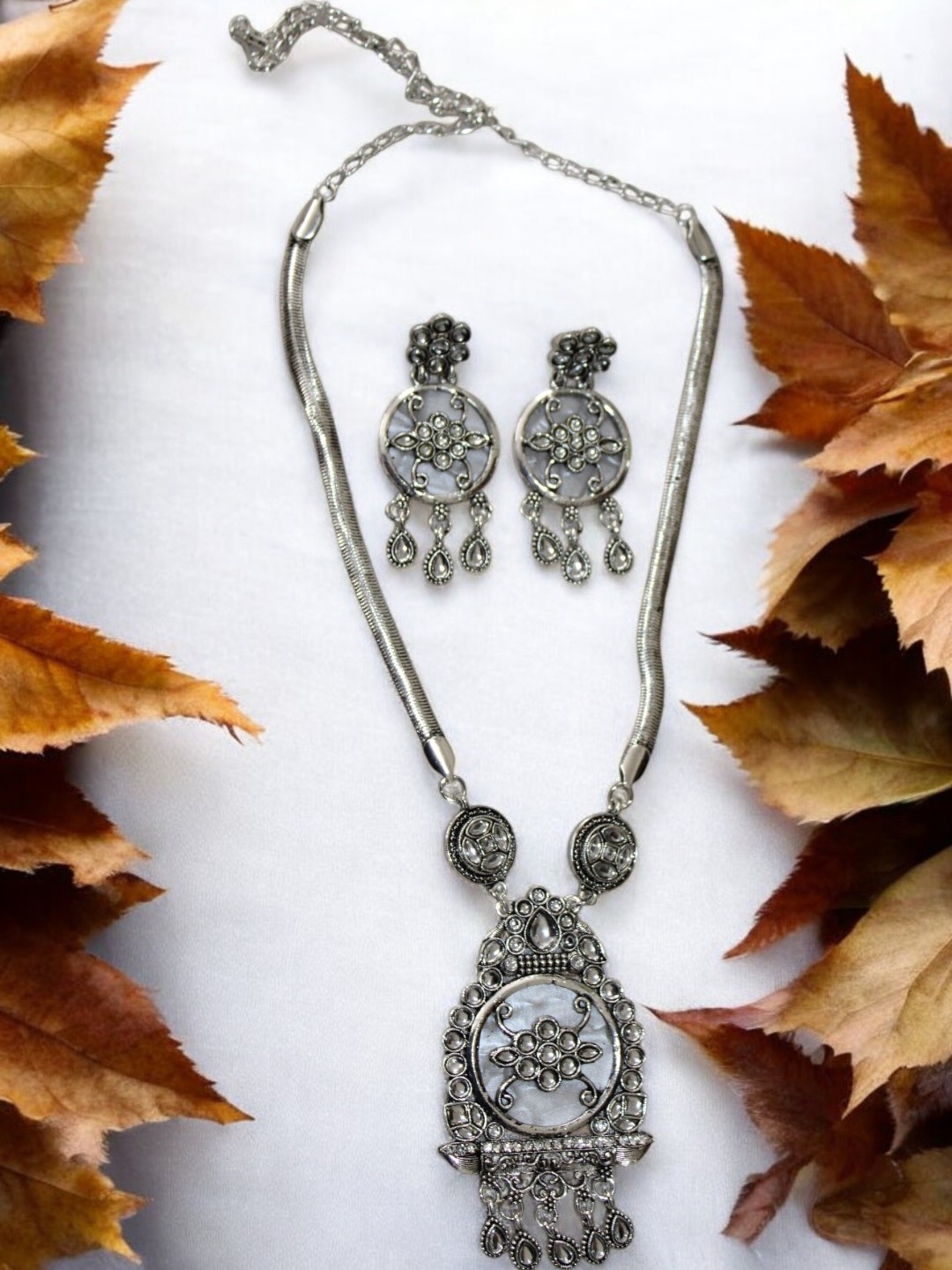 

Jolly Faces Elegant Stone-Studded Jewellery Set, Silver