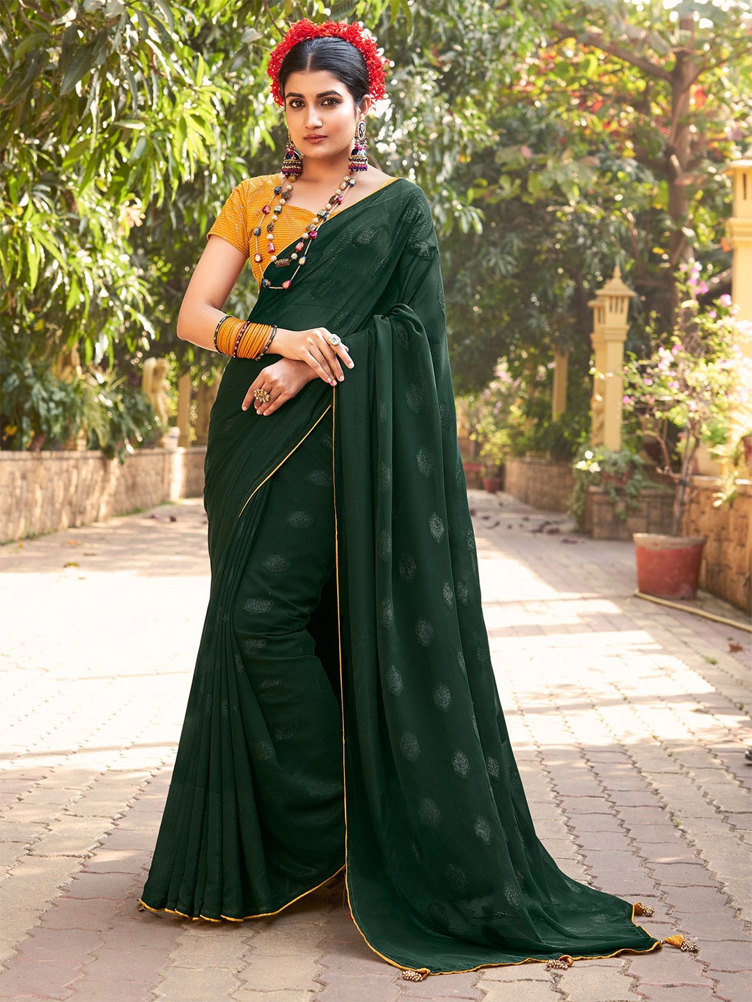 

Saree mall Embroidered Saree, Green