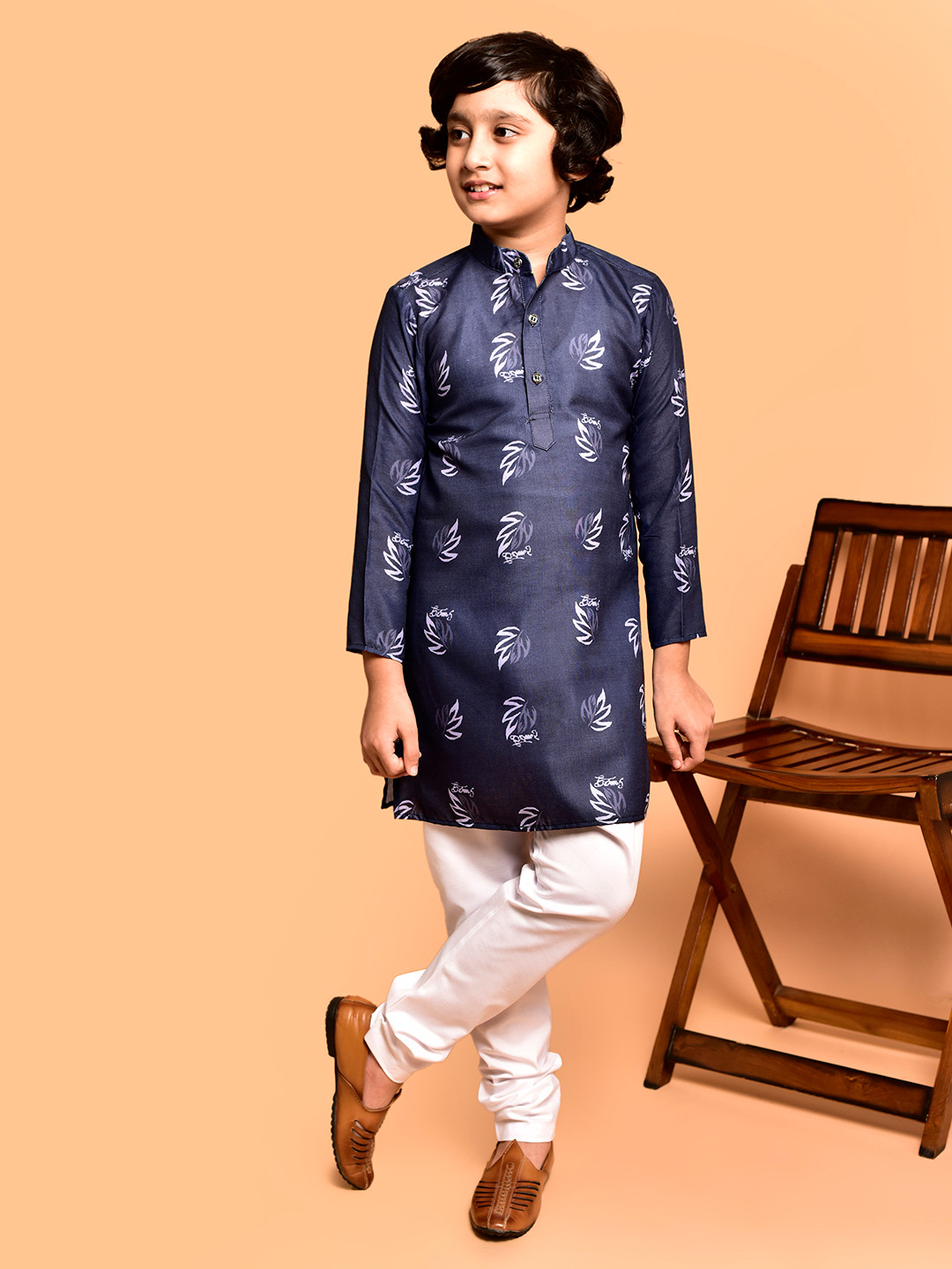 

PRINTINDIA Boys Floral Printed Mandarin Collar Straight Kurta With Pyjamas, Blue