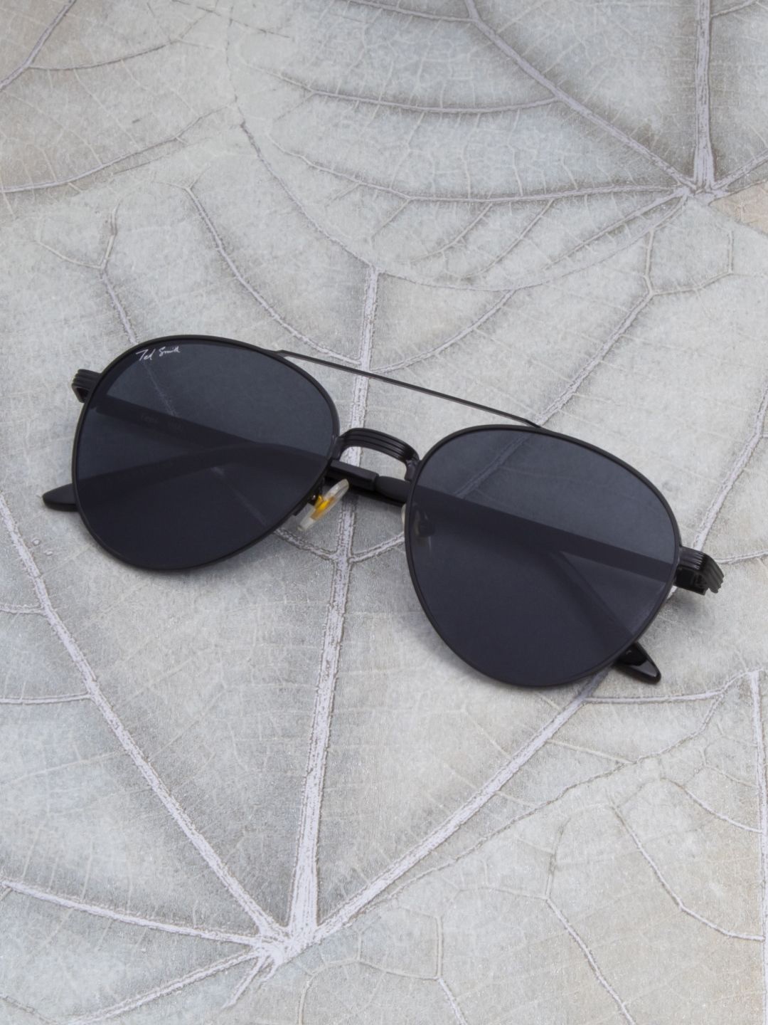 

Ted Smith Unisex Aviator Sunglasses with Polarised and UV Protected Lens TEES-1_C1, Black