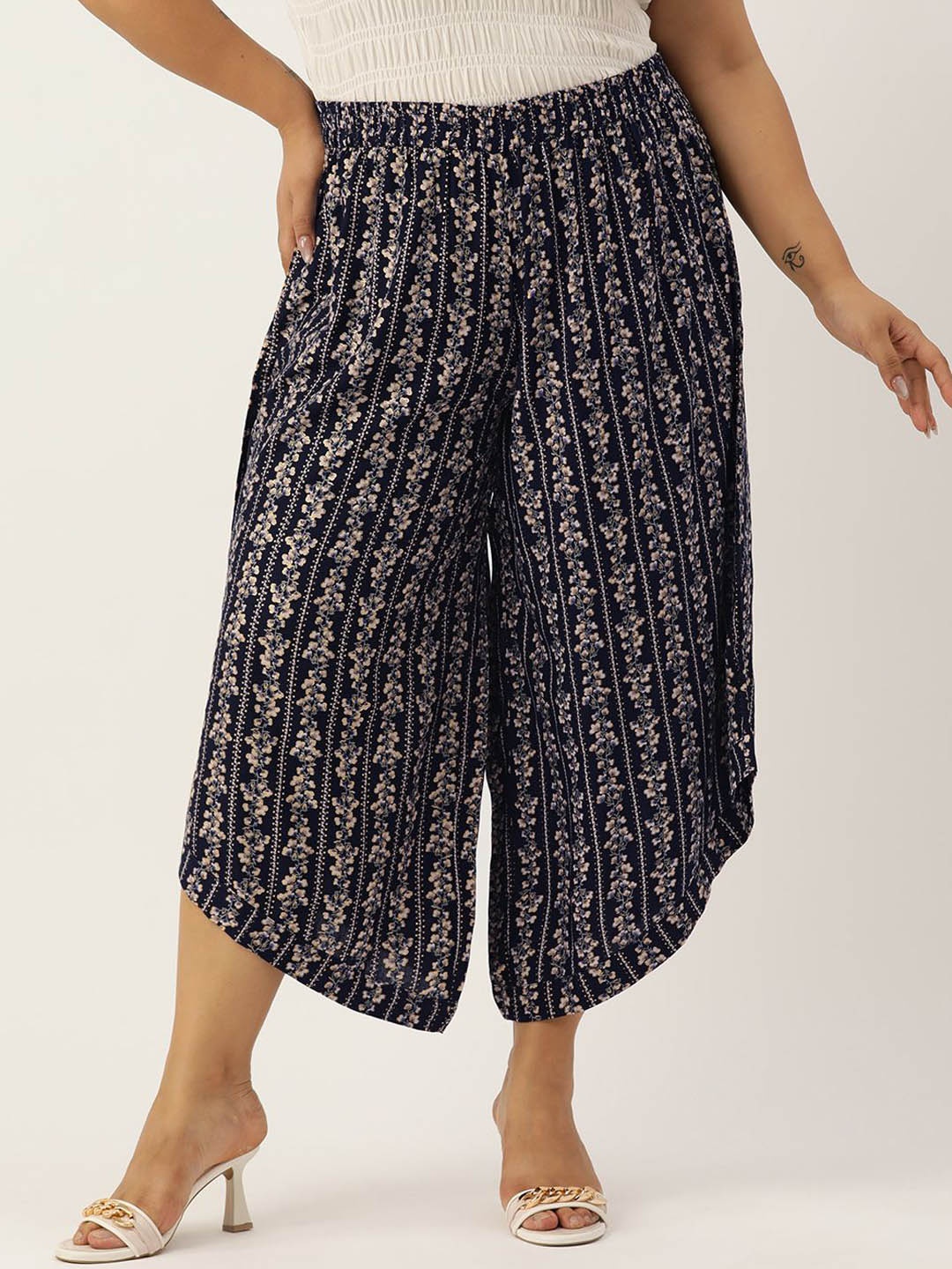 

theRebelinme Women Plus Size Floral Printed Flared Palazzo, Navy blue
