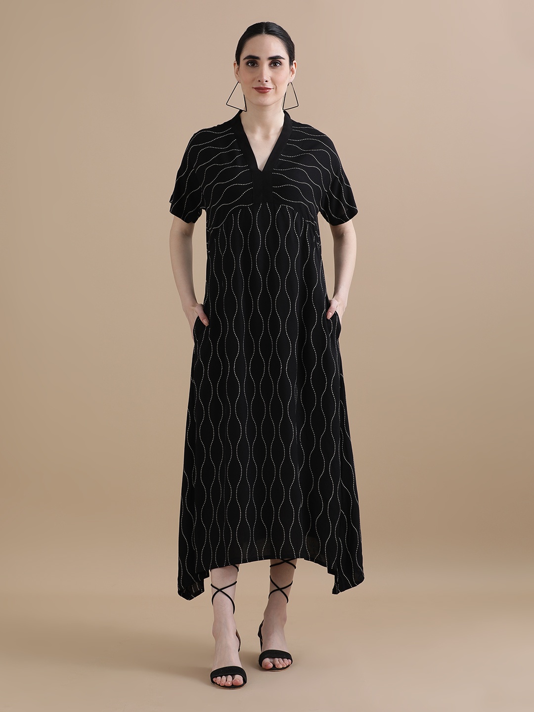 

BLACK & BLAH BLAH Relaxed Fit Kantha Printed A-Line Midi Dress