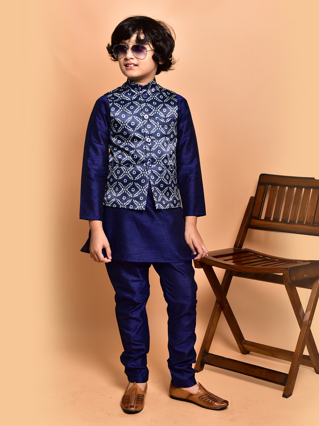 

PRINTINDIA Boys Mandarin Collar Regular Straight Kurta with Pyjamas, Navy blue