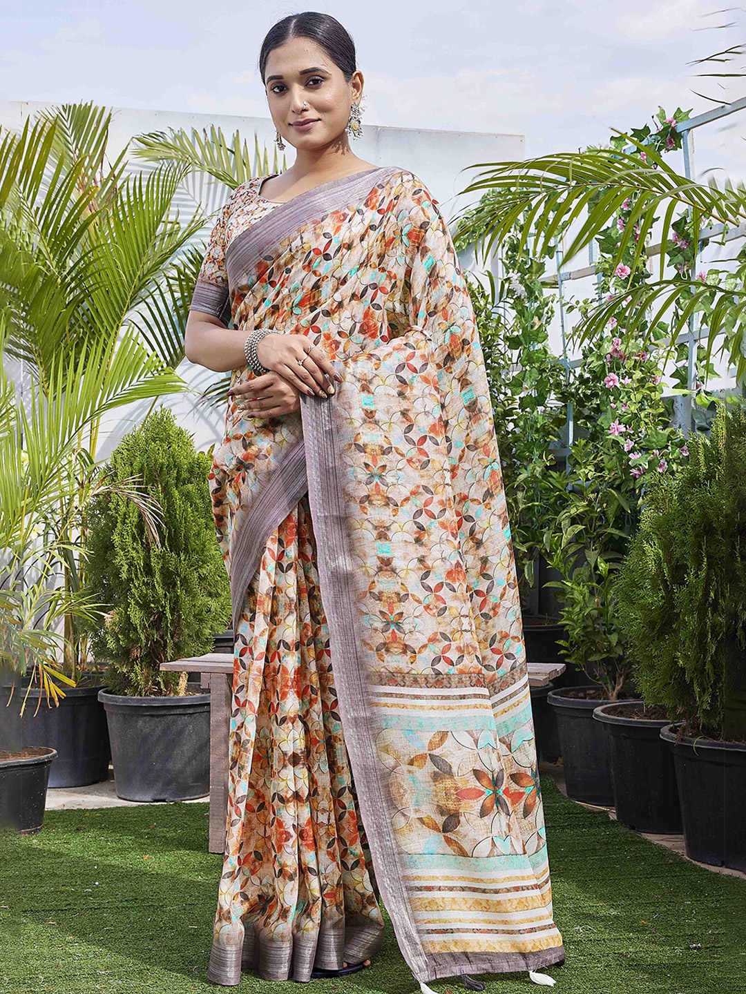 

KSM PRINTS Ethnic Motifs Printed Zari Saree, Beige