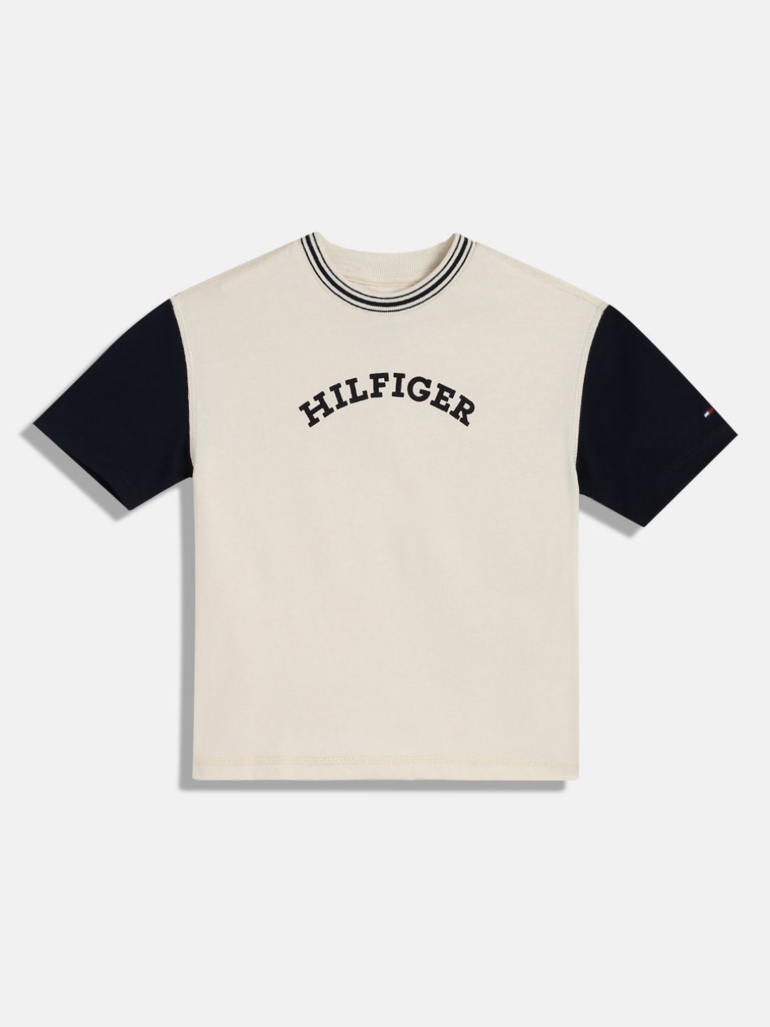 

Tommy Hilfiger Boys Pockets T-shirt, Beige