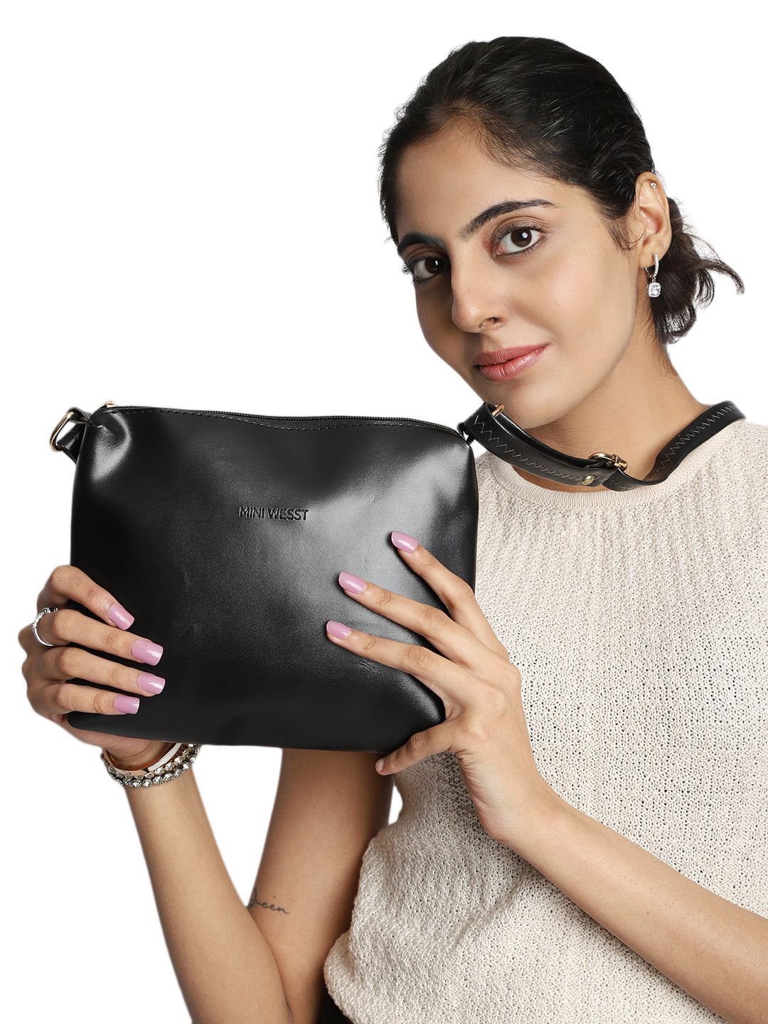 

MINI WESST Women Solid Half Moon Sling Bag, Black