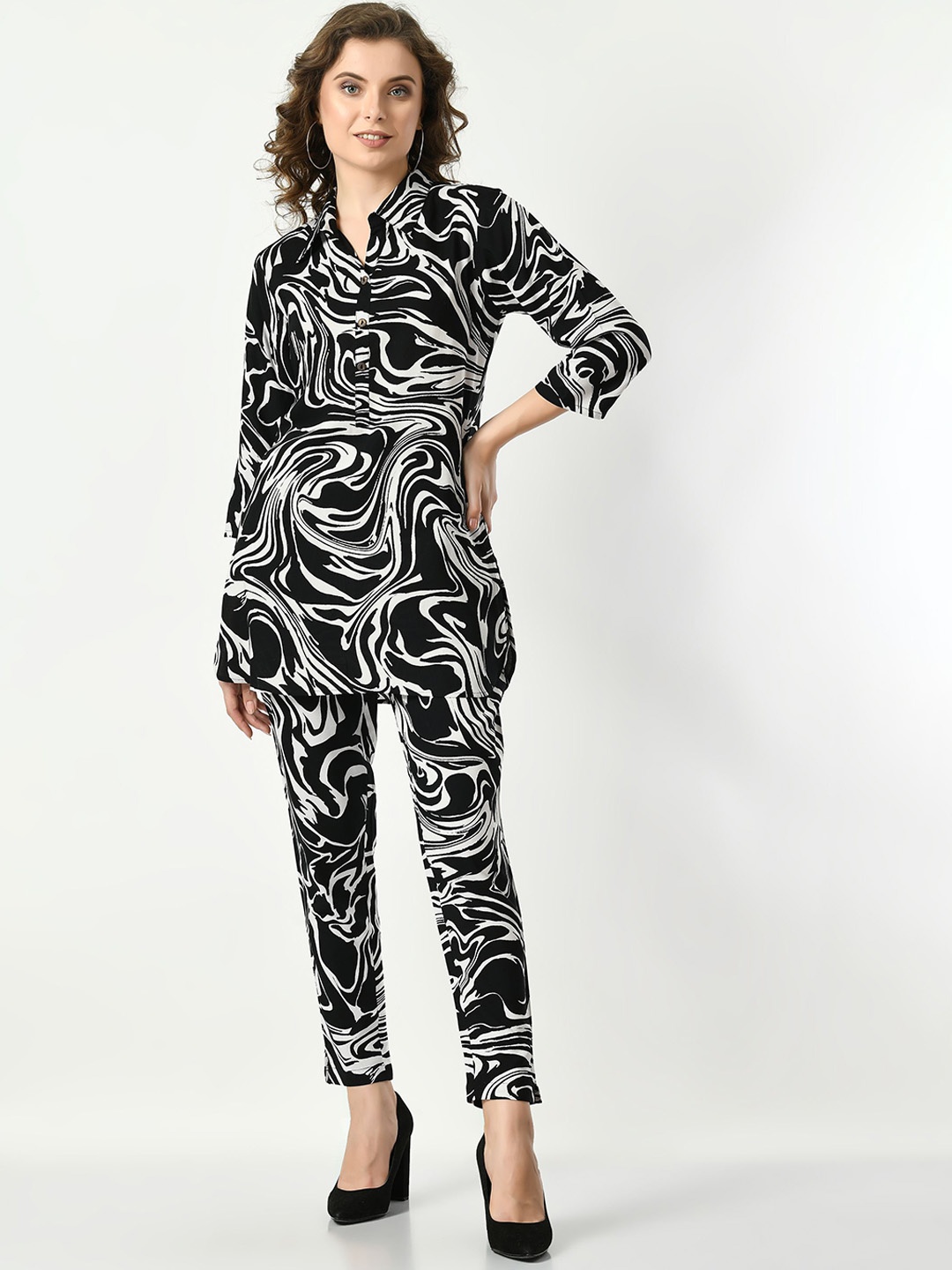 

VAPPSYAM Printed Pure Cotton Tunic With Pyjama, Black