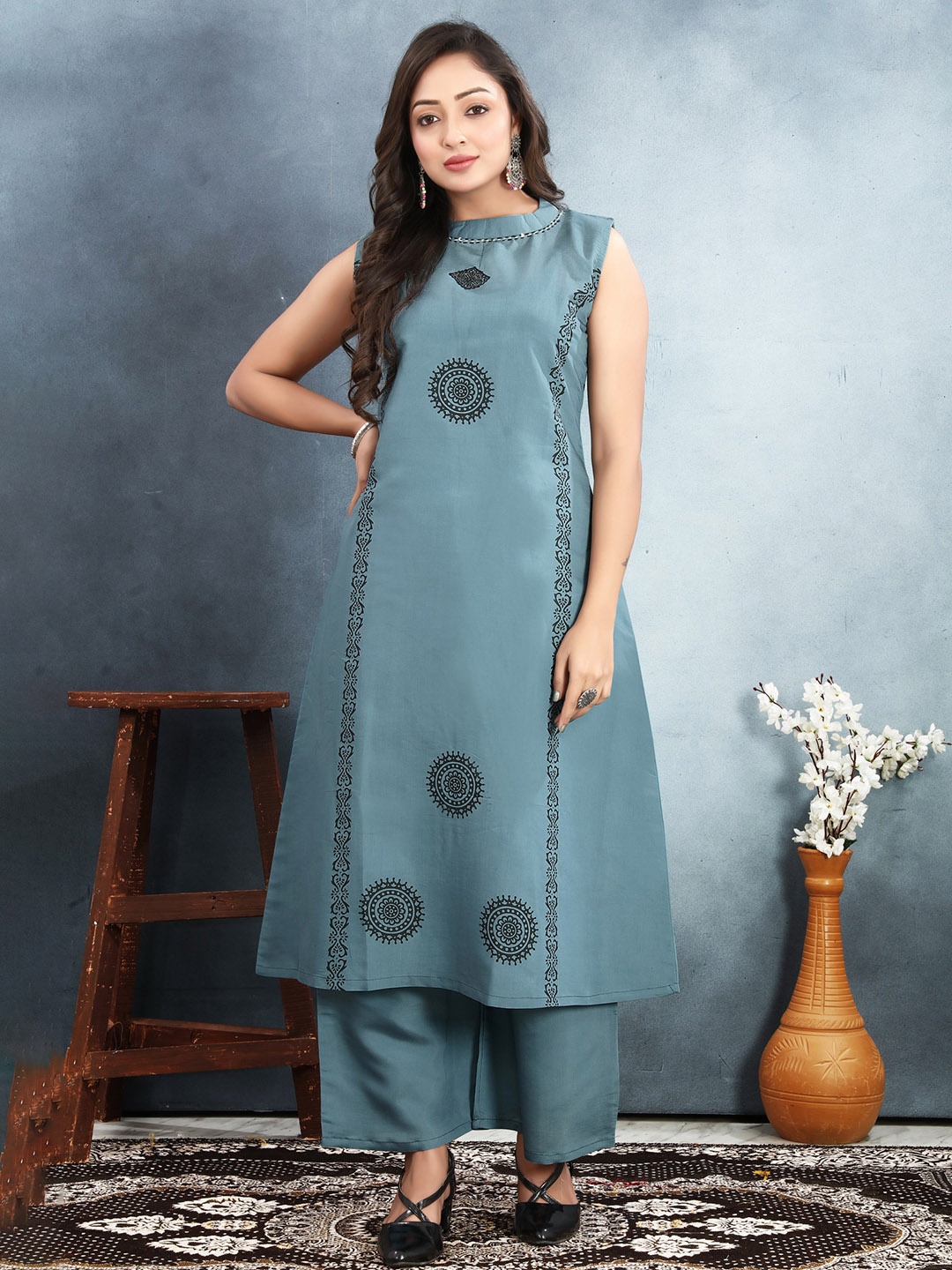 

Divyadham Textiles Ethnic Motifs Printed Round Neck A-Line Kurta with Palazzos, Grey