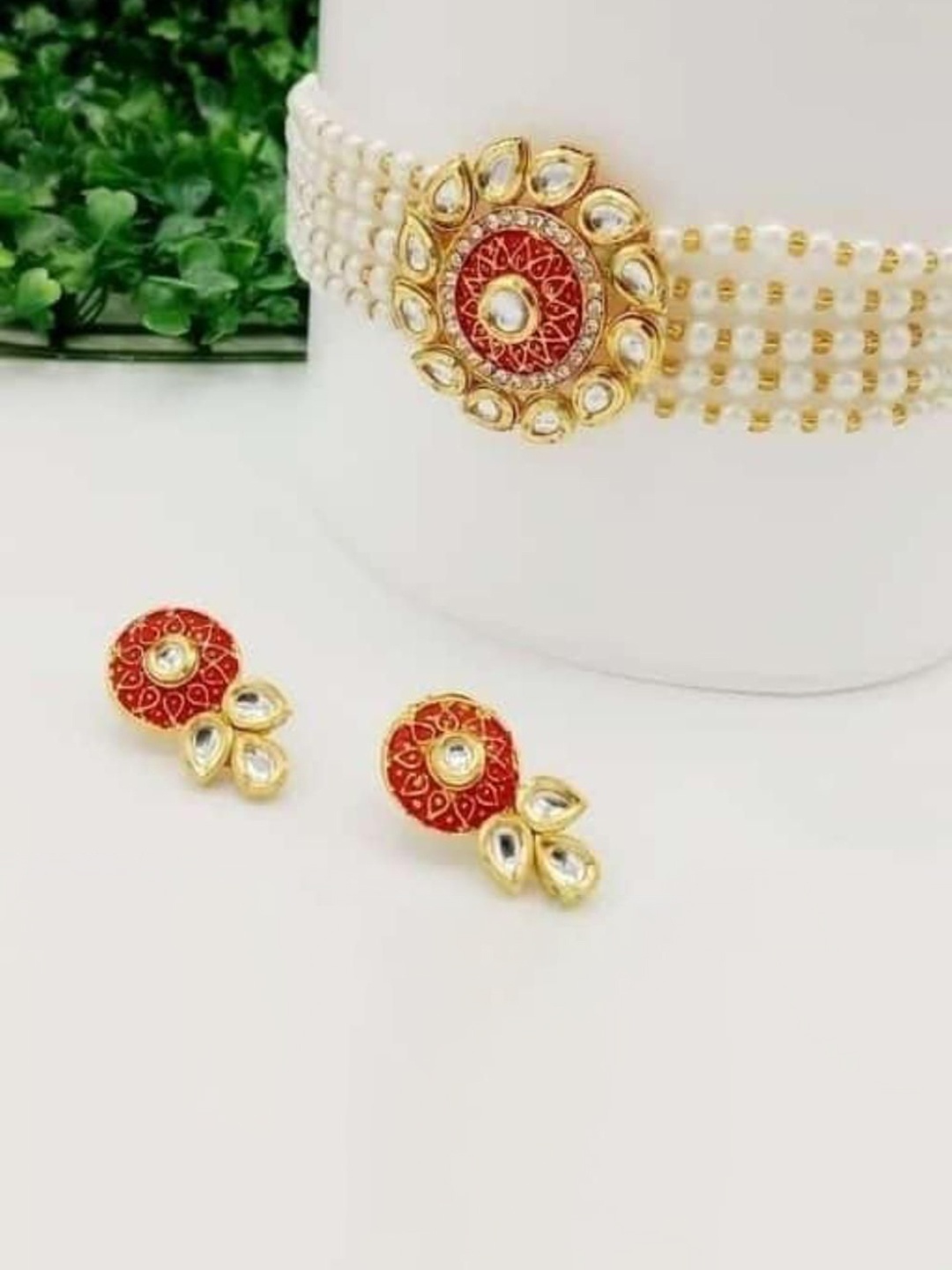 

Gyaan Jewels Kundan Stone-Studded & Pearls Beaded Jewellery Set, Gold