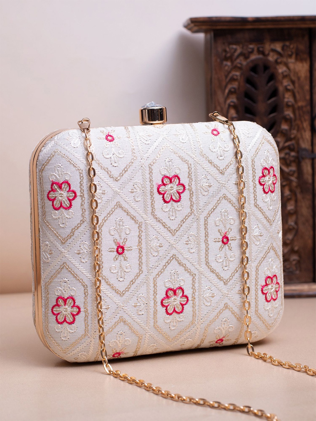 

ARTKLIM Embroidered Box Clutch, White