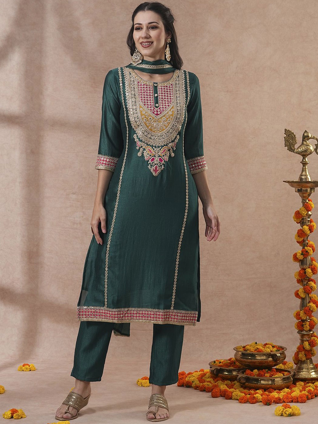 

FASHOR Ethnic Motifs Embroidered Beads and Stones Straight Kurta with Trousers & Dupatta, Green