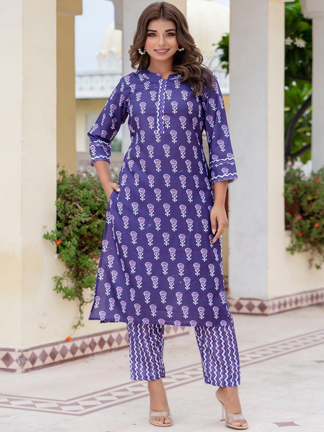

KALINI Floral Printed Regular Straight Kurta with Trousers, Blue