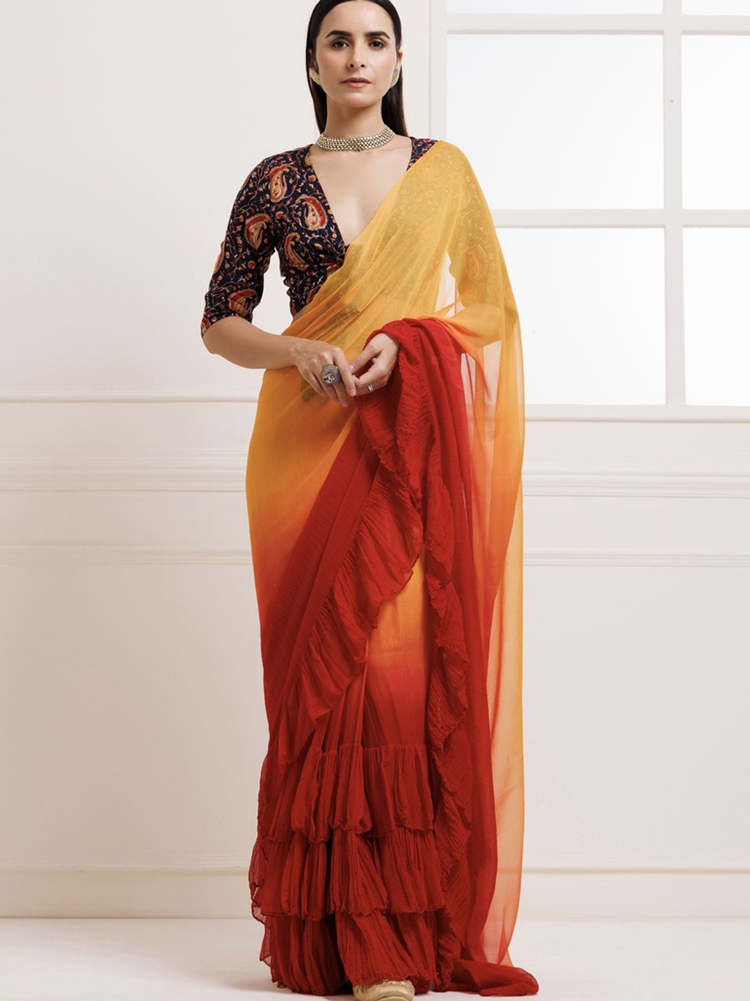 

Geroo Luxe Tie and Dye Ruffles Saree, Orange