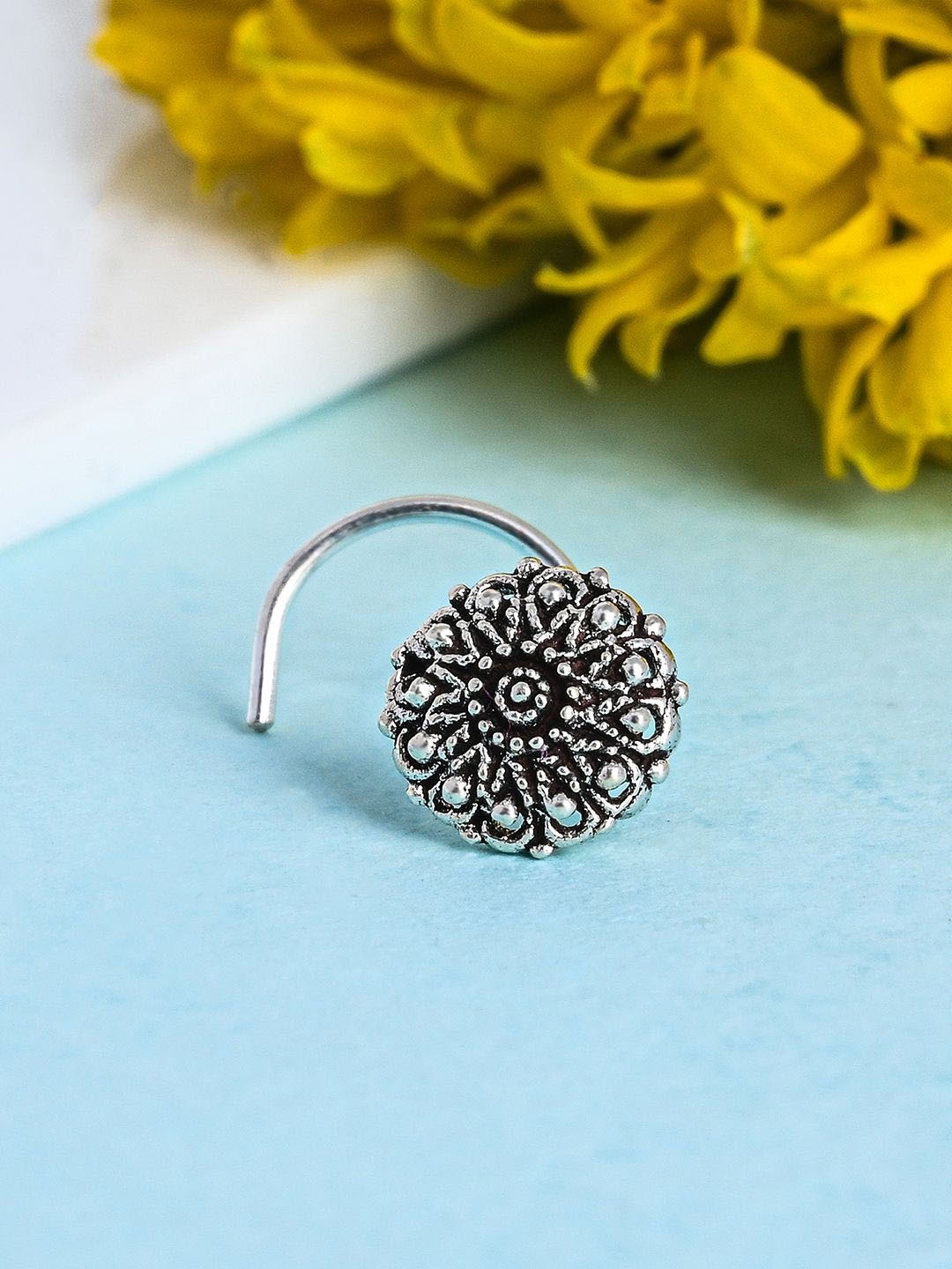 

TOUCH925 Pure Silver Oxidized Floral Detail Nosepin