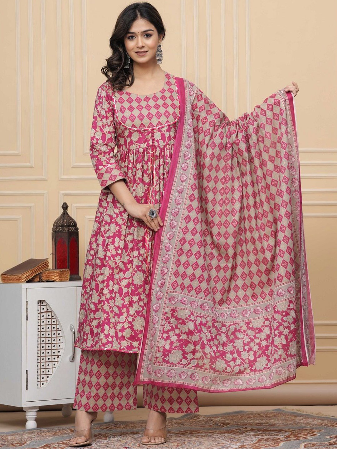 

Stitch up thread Ethnic Motifs Printed Regular Kurta with Palazzos & Dupatta, Pink