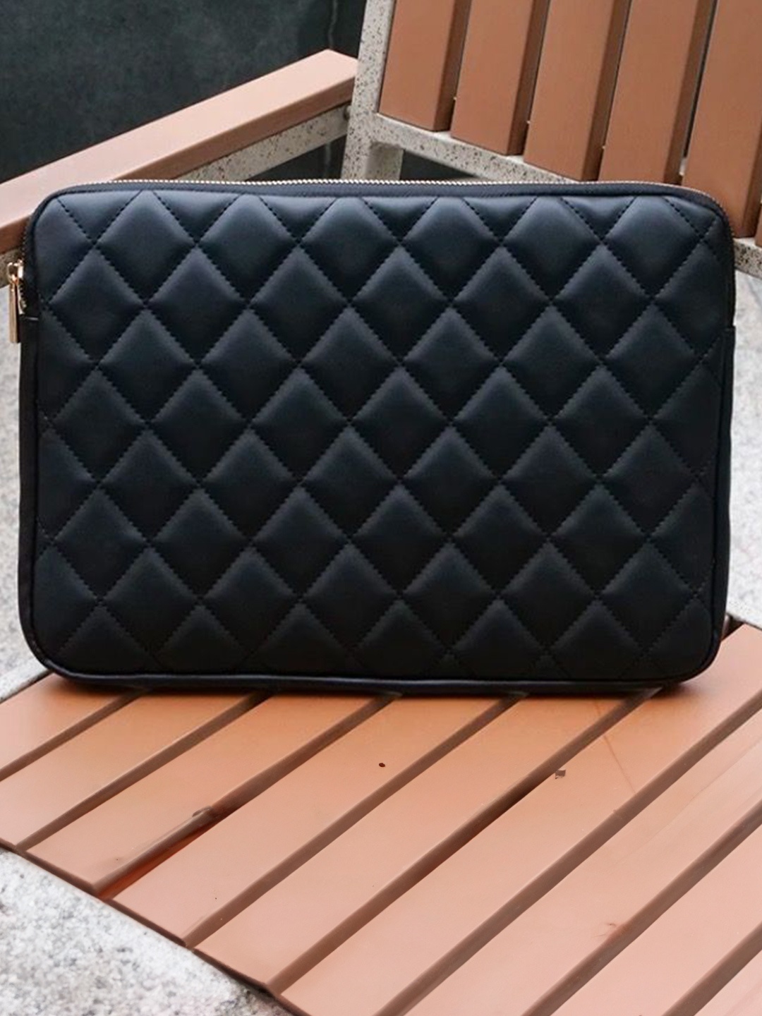 

Abelardo De Moda Unisex Leather Laptop Sleeve, Black