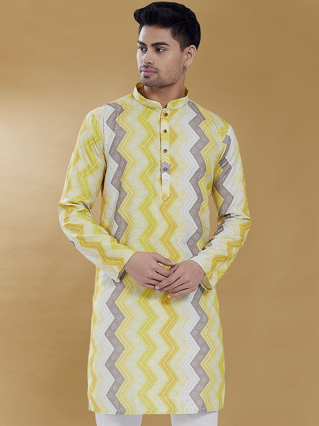 

DIVISIVE Mandarin Collar Chevron Printed Sequinned Cotton Kurta, Yellow