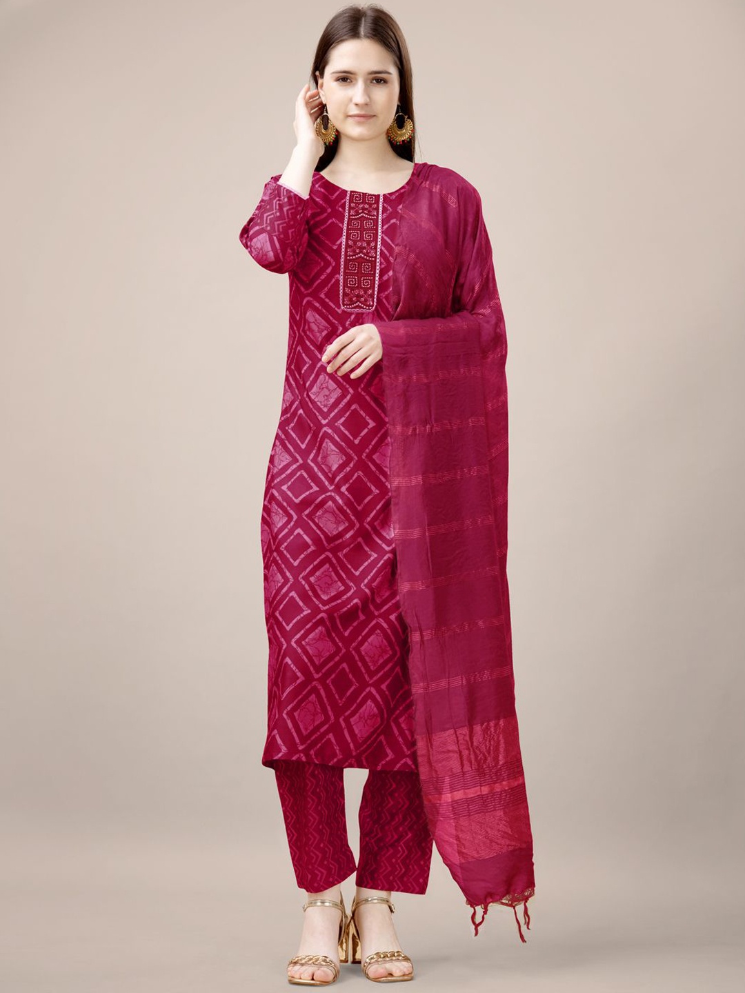 

BERISTON Round Neck Geometric Printed Straight Kurta with Trousers & Dupatta, Pink