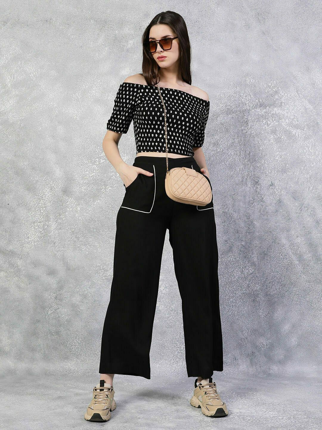 

THE BLACK LOVER Women Printed Off-Shoulder Pure Cotton Bardot Crop Top