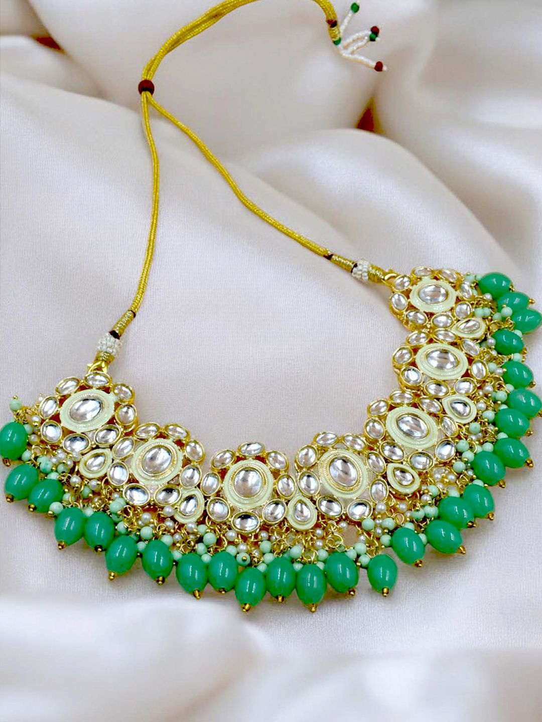 

TISHUL JEWELS Gold-Plated Stones Studded & Beaded Jewellery Set