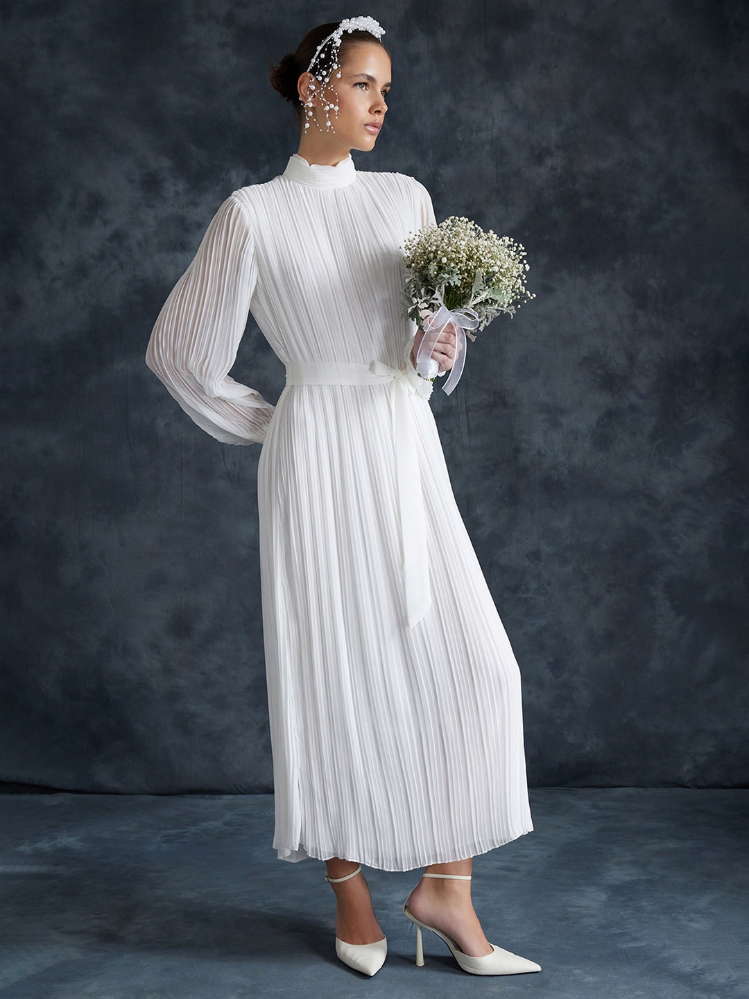 

Trendyol Solid Bishop Sleeves Maxi Dress, White