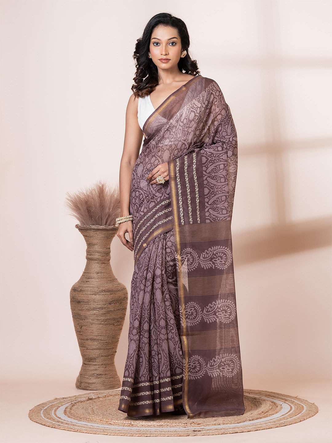 

VIBHAVARI Ethnic Motifs Zari Saree, Purple