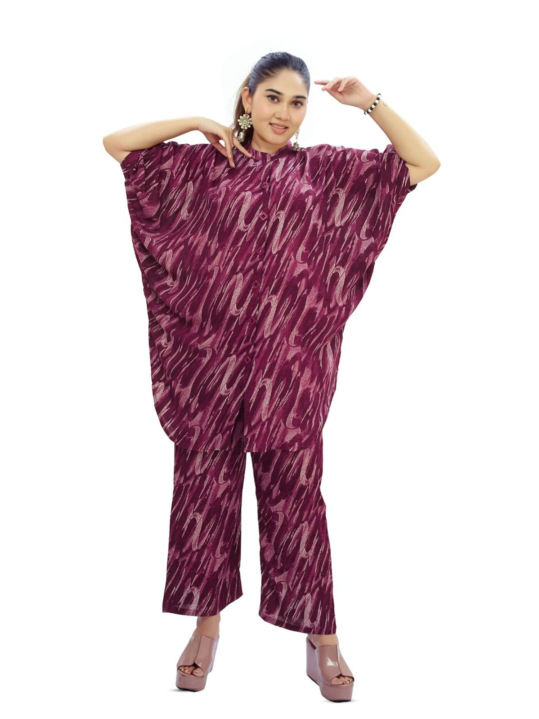 

Ayukti Women Printed Kaftan Co-ord Set, Purple