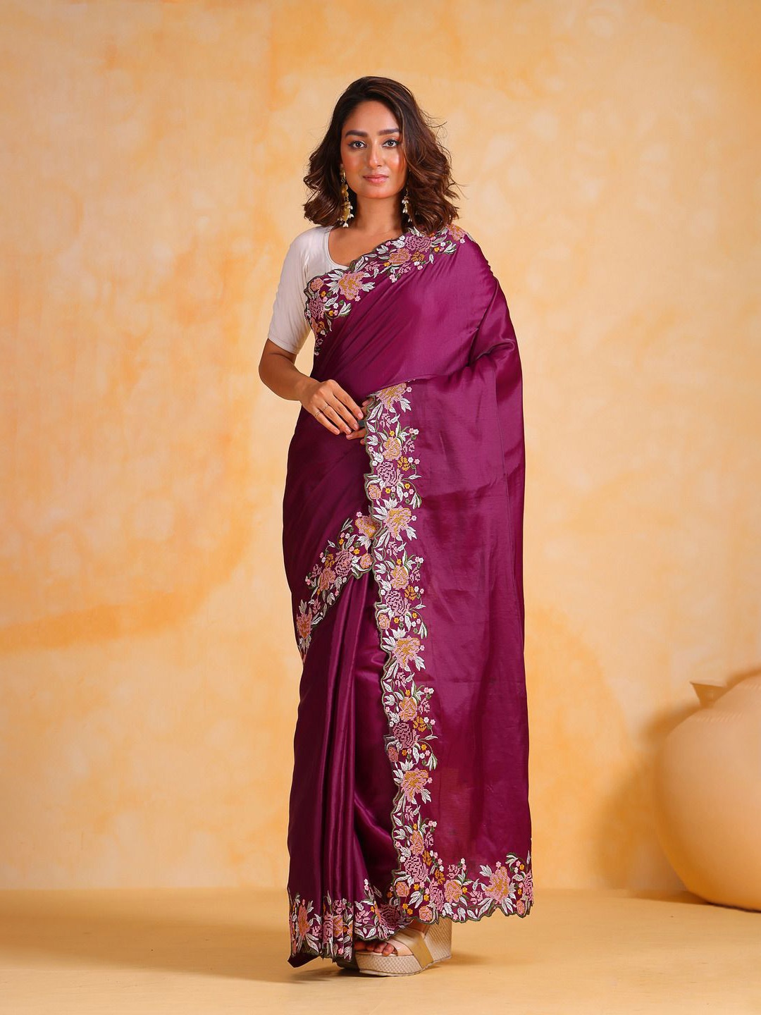 

Anouk Floral Embroidered Saree, Purple