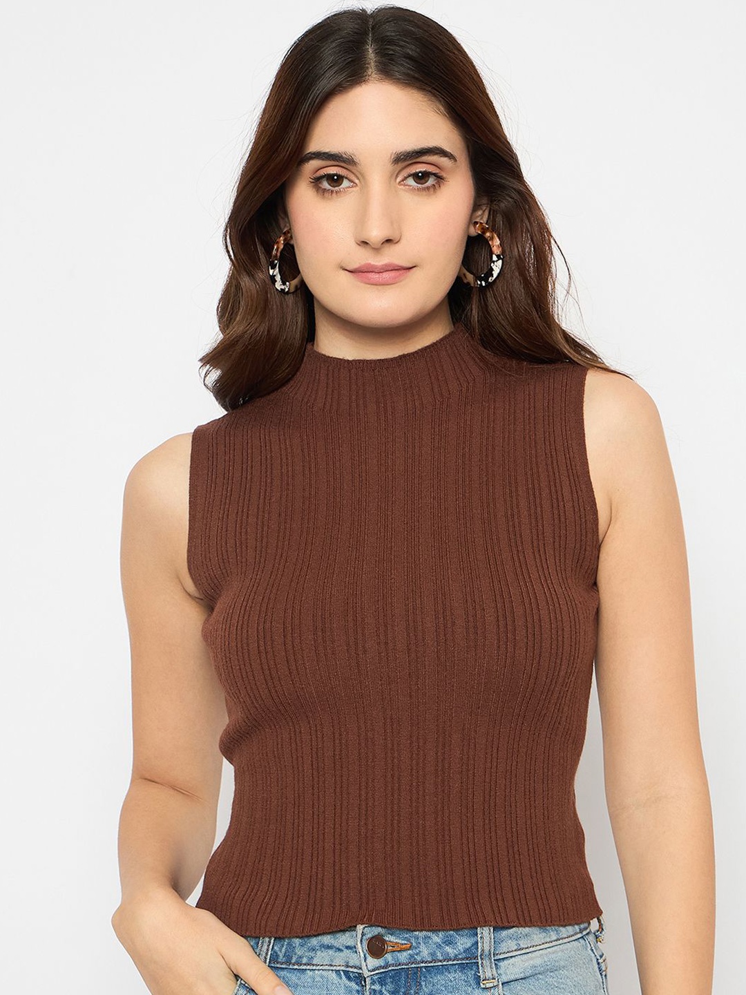 

Madame Women Ribbed Crop Pullover, Brown