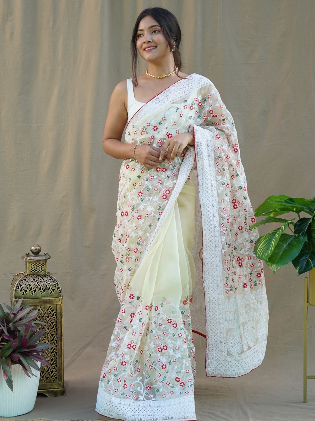 

Anouk Ethnic Motifs Embroidered Organza Saree, Off white