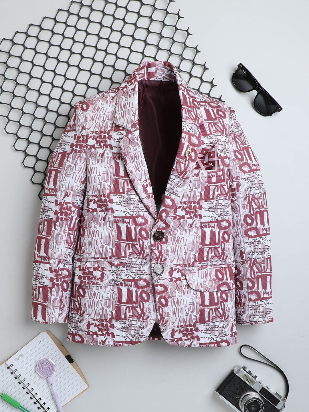 

BAESD Boys Text Printed Notched Lapel Long Sleeves Single Breasted Blazer, Maroon