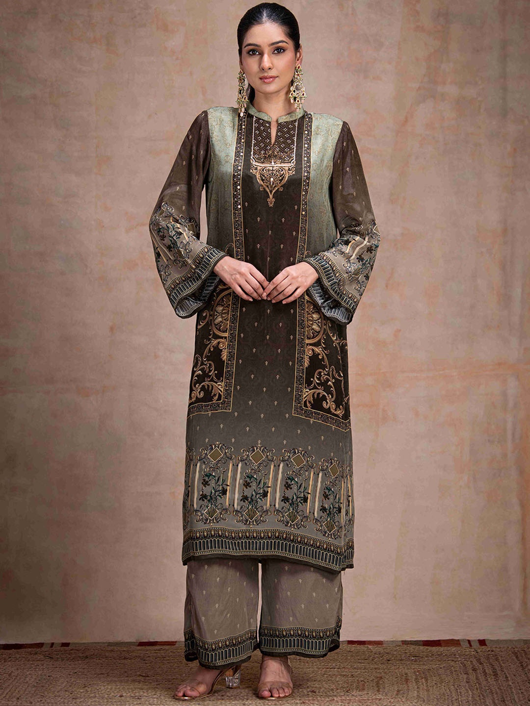 

The Front Row Women Floral Printed Regular Beads and Stones Silk Crepe Kurta with Palazzos & With Dupatta, Green