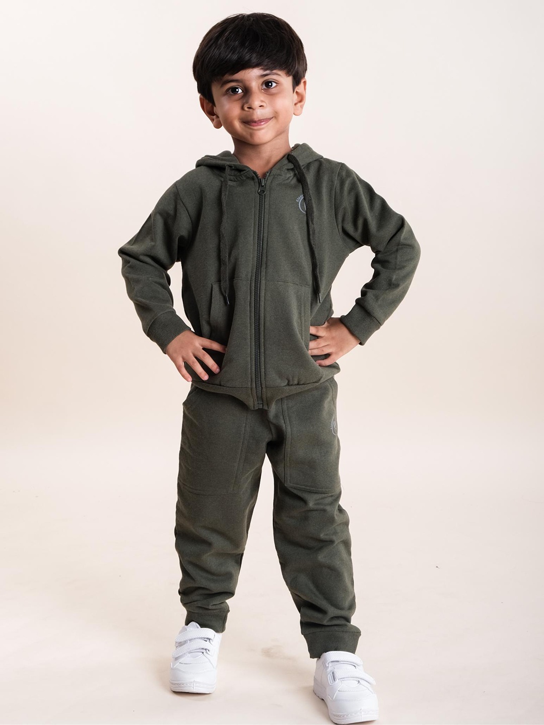 

KiddoPanti Boys Hooded Neck Front Open Tracksuits, Green