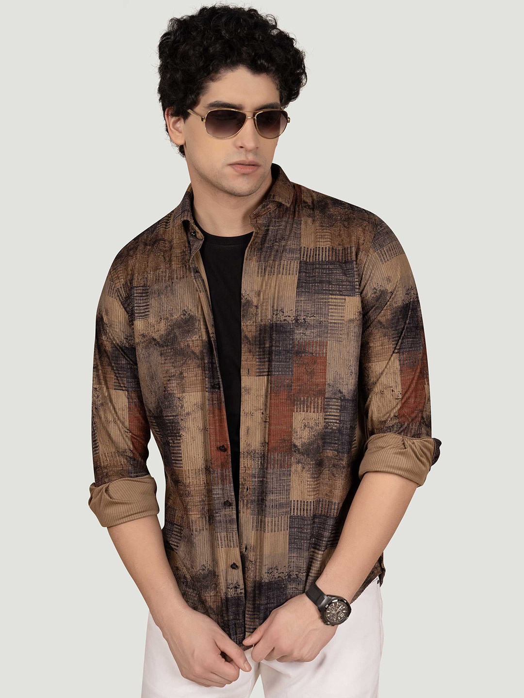 

ALMATY Men Comfort Spread Collar Abstract Printed Casual Shirt, Brown