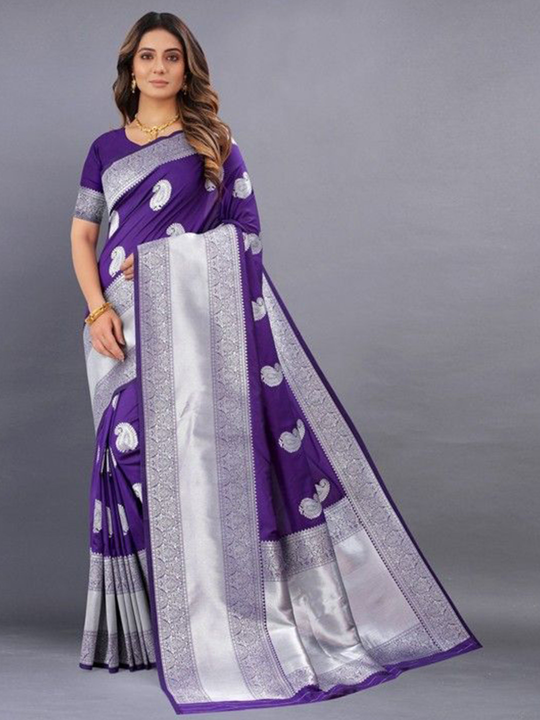 

VARNI FABRICS Paisley Woven Design Zari Pure Silk Banarasi Saree, Purple