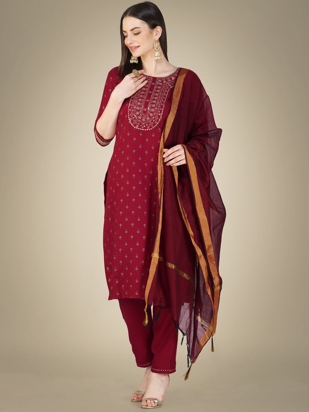 

BERISTON Floral Embroidered Round Neck Straight Kurta With Trousers & Dupatta, Maroon