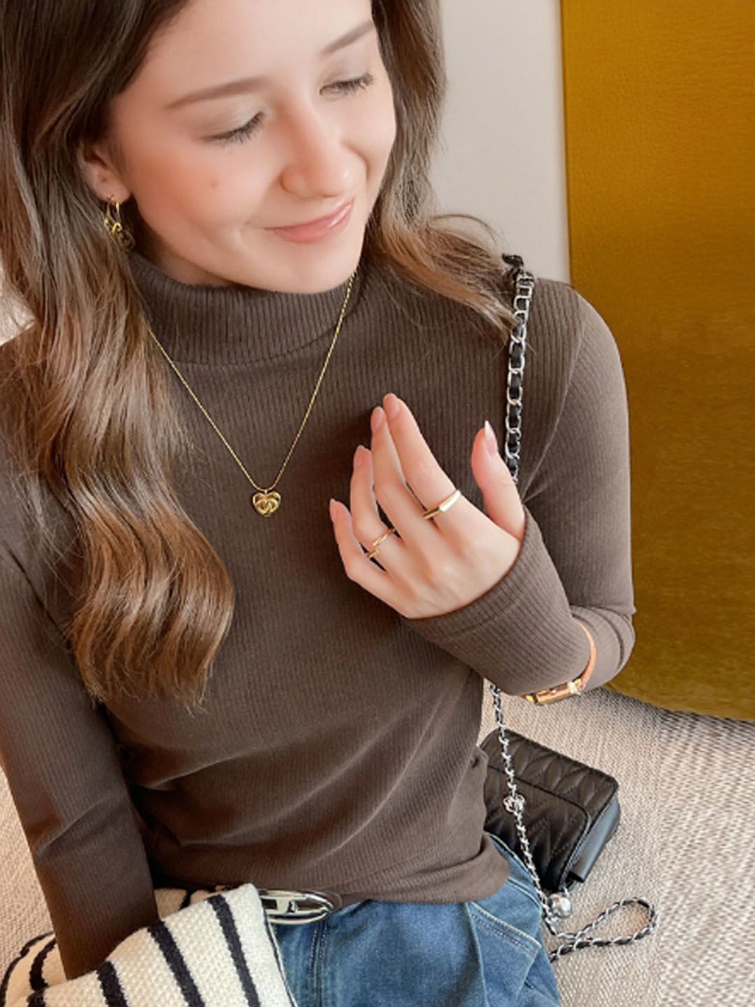 

StyleCast Women Ribbed Turtle Neck Pullover, Coffee brown