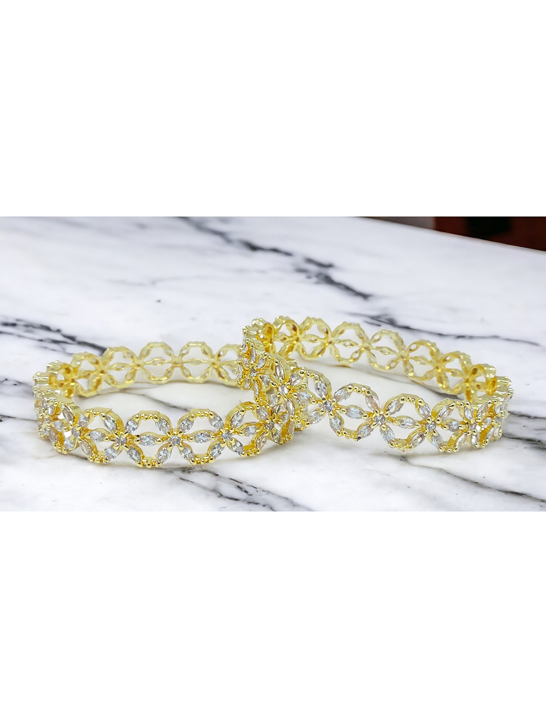

CHRISHAN Set Of 2 Gold-Plated Stones Studded Bangles