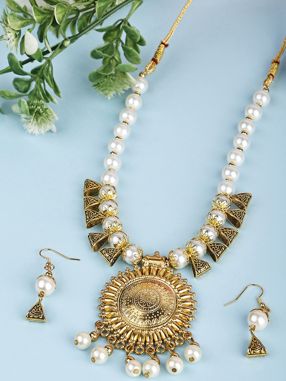 

SUNHARI Gold-Plated Beaded Necklace & Earrings, White