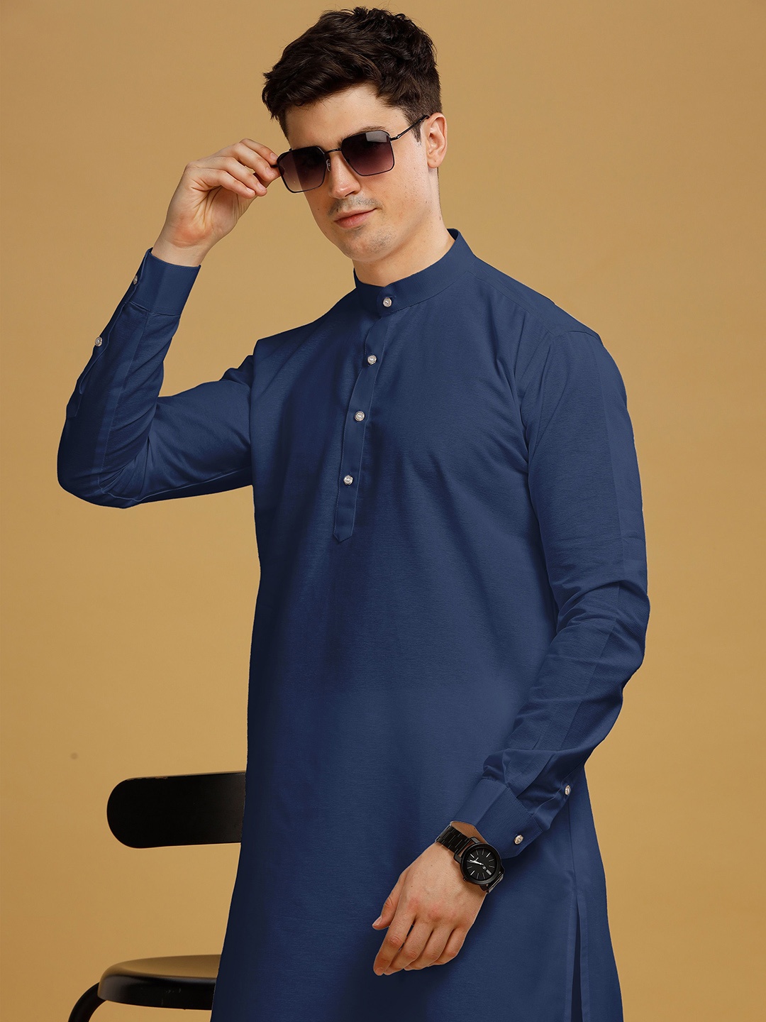 

Anouk Men Thread Work Kurta, Navy blue