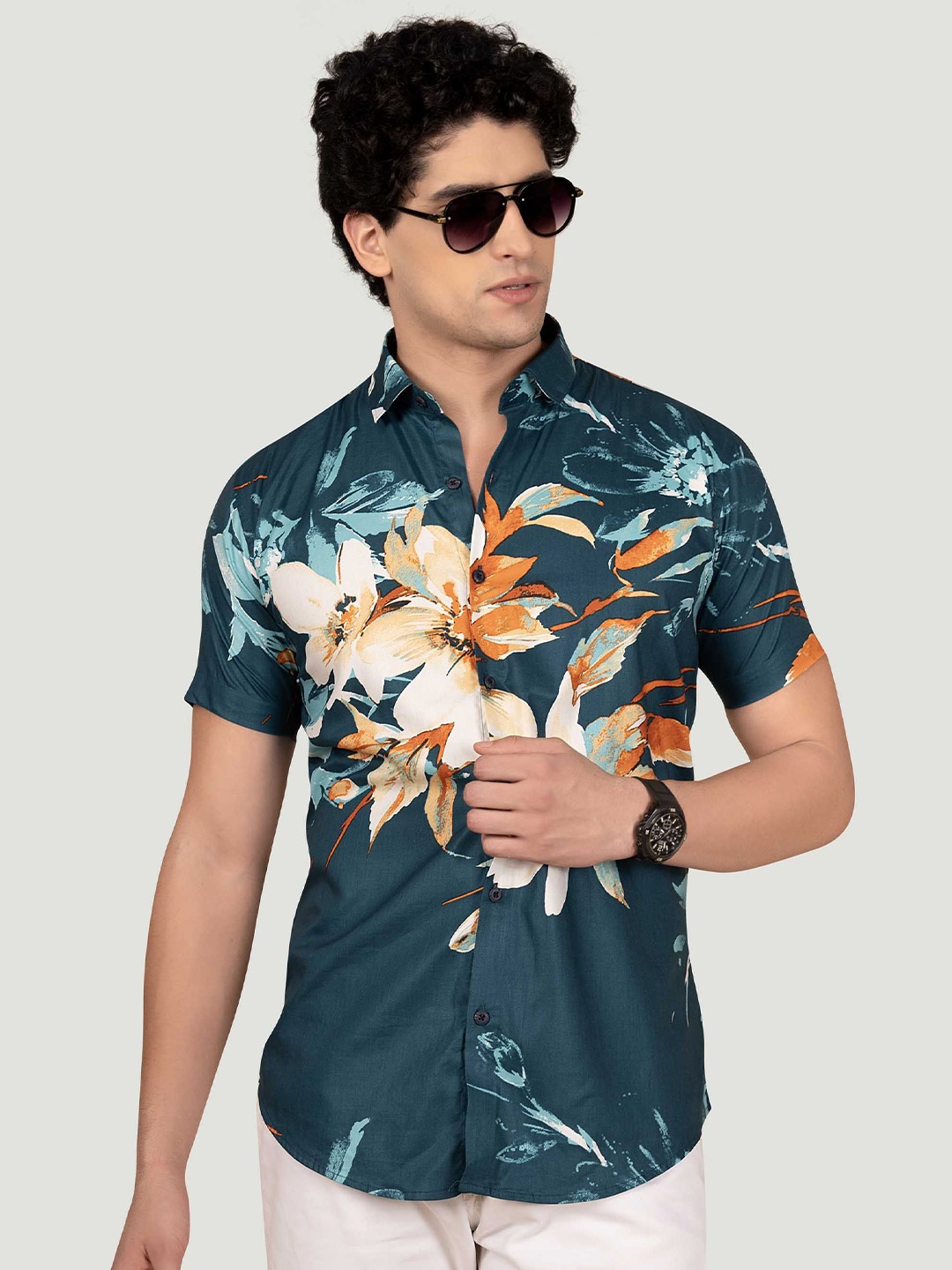 

ALMATY Men Comfort Spread Collar Floral Printed Casual Shirt, Navy blue