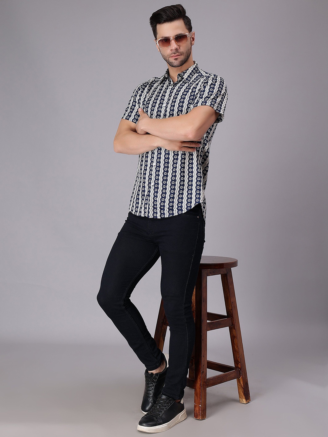 

HERE&NOW Men Comfort Spread Collar Floral Printed Cotton Casual Shirt, Grey