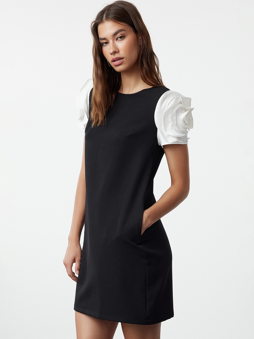 

Trendyol T-shirt Mini Dress, Na